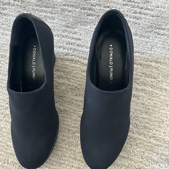 Donald J Pliner - Picture 9 of 9